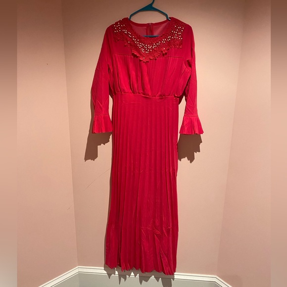 Yinuo AWESOME maxi dress - Picture 2 of 6